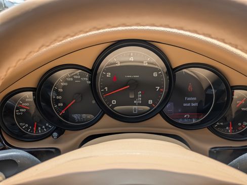 Used 2016 Porsche Panamera 4 AWD/4WD image 28