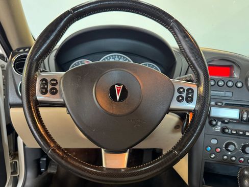 Used 2007 Pontiac Grand Prix GT w/ Premium Package image 16