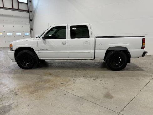 Used 2005 GMC Sierra 1500 Denali w/ Safe And Sound Package AWD/4WD image 12