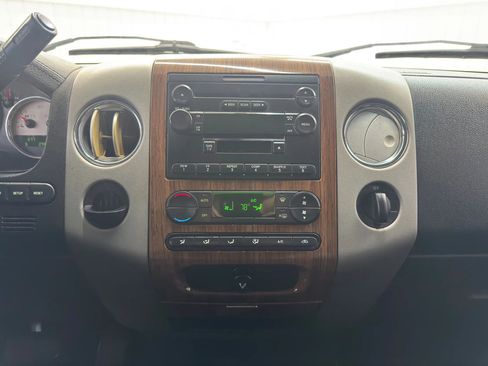 Used 2004 Ford F150 XLT image 17