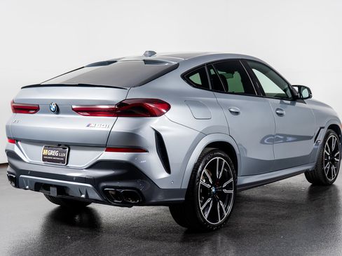 Used 2024 BMW X6 M60i image 10