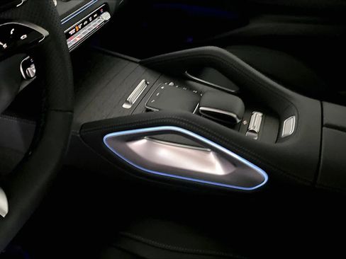 New 2026 Mercedes-Benz GLS 450 4MATIC image 11