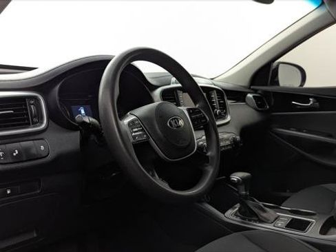 Used 2020 Kia Sorento LX FWD image 22