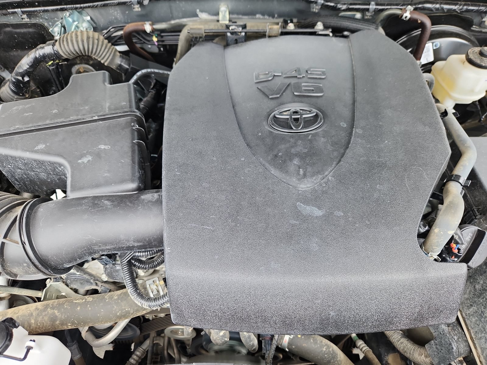 Used 2023 Toyota Tacoma SR5 w/ Technology Package AWD/4WD image 16