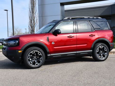Used 2025 Ford Bronco Sport Outer Banks w/ Outer Banks Tech Package+ AWD/4WD image 2