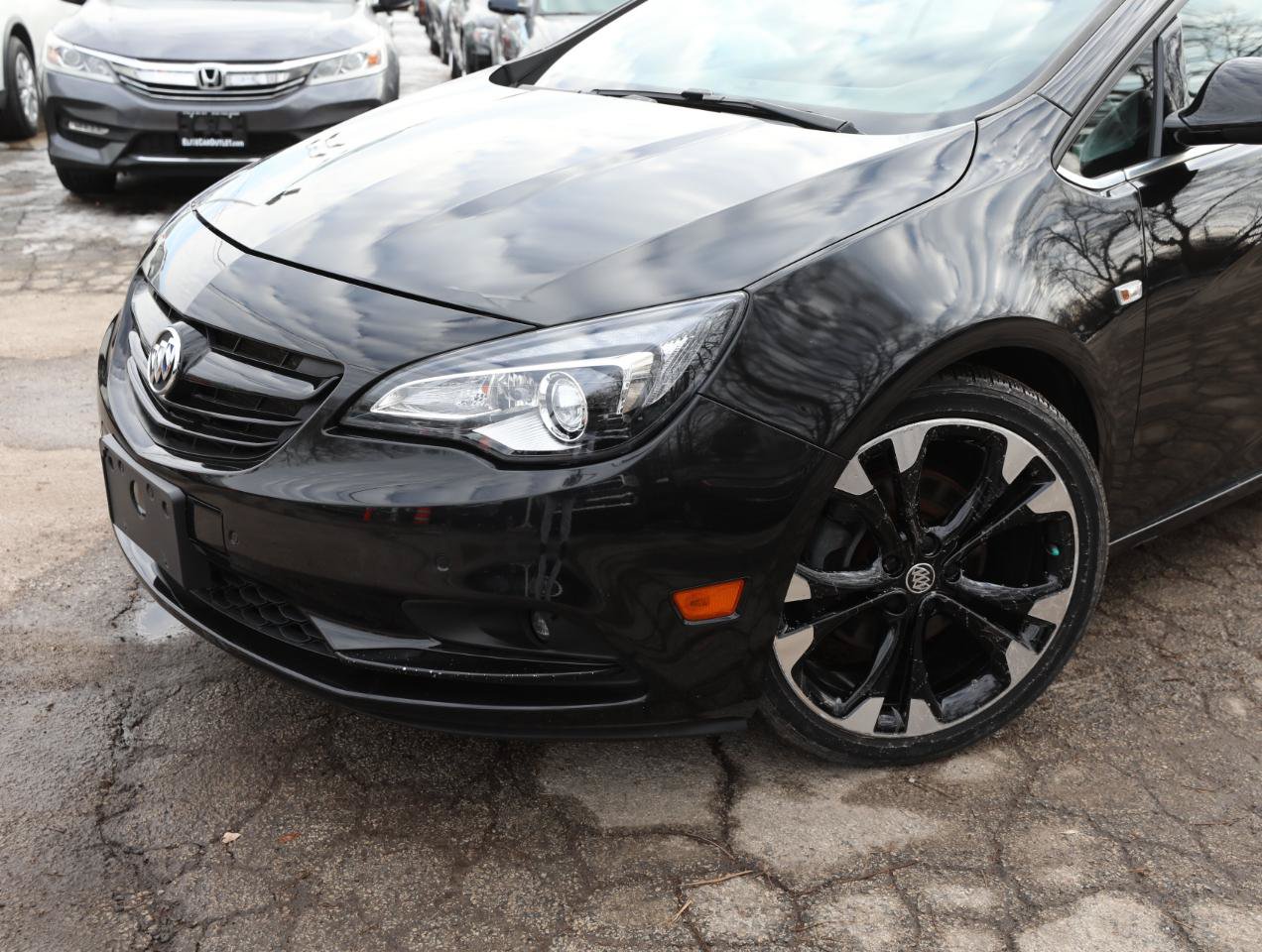 Used 2018 Buick Cascada Sport Touring w/ Dark Effects Package FWD image 2