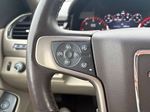Used 2015 GMC Yukon XL Denali w/ Premium Package AWD/4WD image 19
