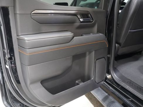 Used 2024 GMC Sierra 1500 AT4 w/ Technology Package image 21