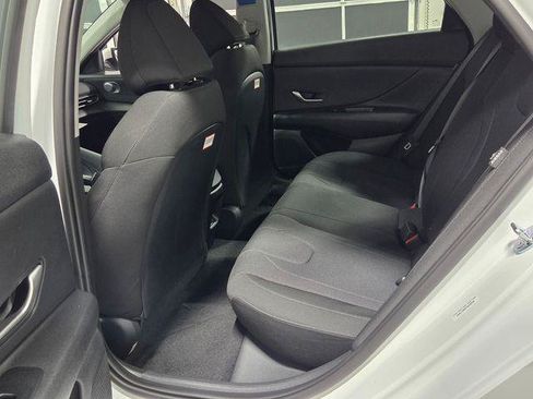 New 2026 Hyundai Elantra SE FWD image 6