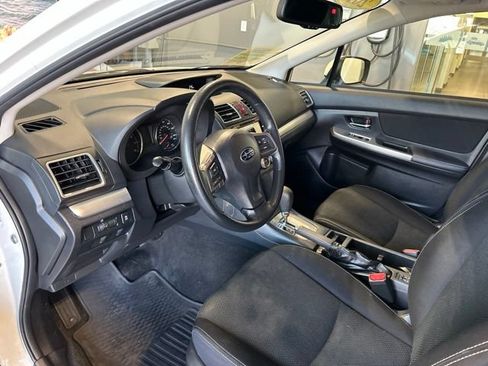 Used 2015 Subaru Crosstrek 2.0i Premium w/ Moonroof Package AWD/4WD image 2