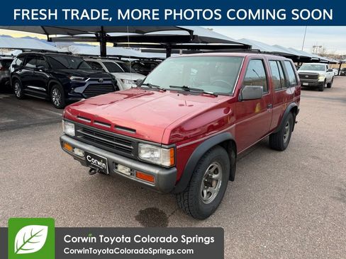 Used 1995 Nissan Pathfinder 4WD image 3