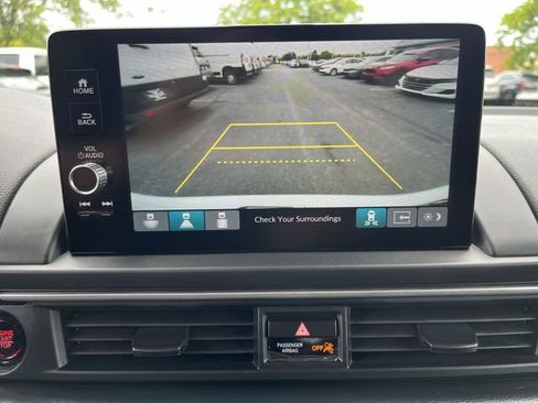 Used 2025 Honda Pilot Touring image 25