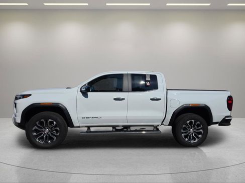 Used 2023 GMC Canyon Denali image 8