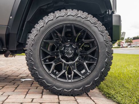 Used 2017 Jeep Wrangler Unlimited Sport w/ Quick Order Package 24S AWD/4WD image 14