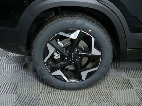 New 2026 Kia Seltos S image 11