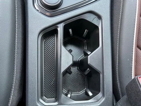 Used 2024 Volkswagen Tiguan SEL R-Line image 43