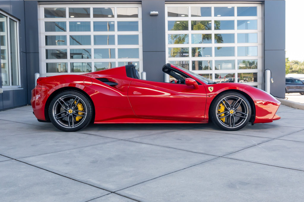 Used 2018 Ferrari 488 Spider RWD image 34