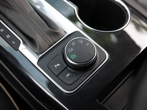 Used 2022 Chevrolet Blazer Premier w/ Enhanced Convenience Package image 35