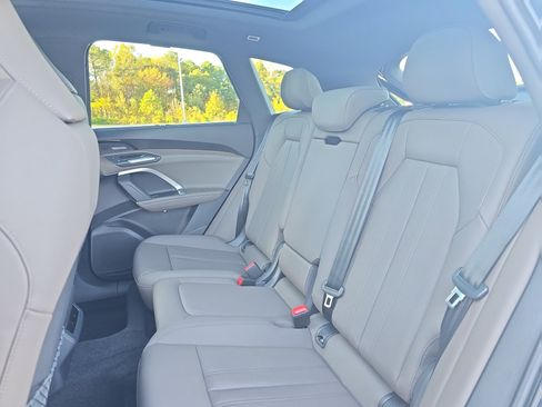 New 2025 Audi Q5 Premium Plus image 14