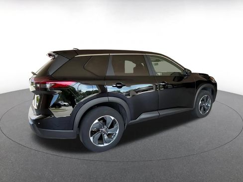 Used 2025 Nissan Rogue SV FWD image 14
