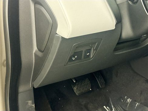 New 2026 Land Rover Range Rover Velar S image 10