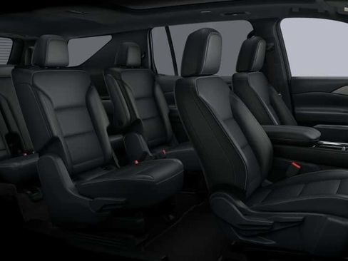 New 2026 Chevrolet Traverse LT w/ Sun and Wheel Package FWD image 8