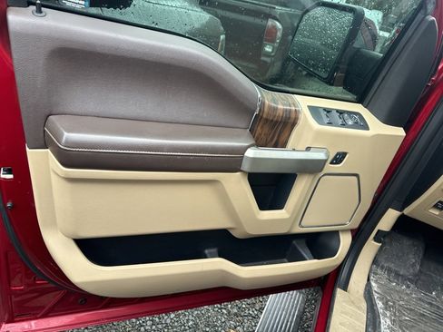 Used 2018 Ford F150 Lariat w/ Equipment Group 502A Luxury image 14