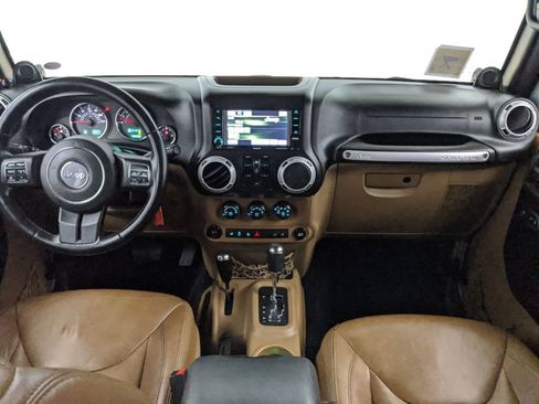 Used 2014 Jeep Wrangler Unlimited Rubicon w/ Dual Top Group AWD/4WD image 7