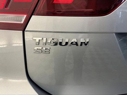 Used 2021 Volkswagen Tiguan SE image 7
