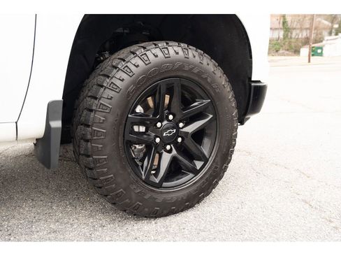 Certified 2023 Chevrolet Silverado 1500 Custom Trail Boss image 9