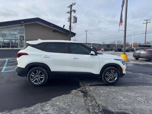 Used 2021 Kia Seltos LX image 27