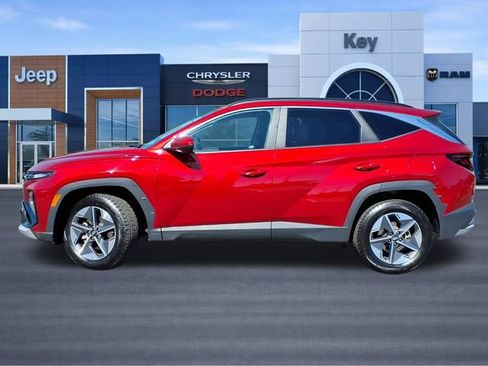Used 2025 Hyundai Tucson SEL AWD/4WD image 2