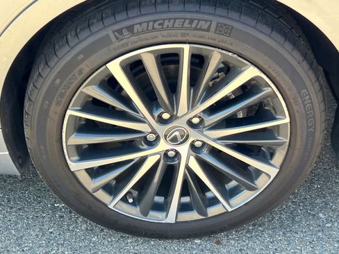 Certified 2023 Lexus ES 350 w/ Premium Package FWD image 18