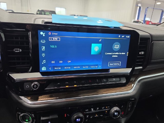 Used 2022 Chevrolet Silverado 1500 LT Trail Boss w/ Convenience Package II AWD/4WD image 13