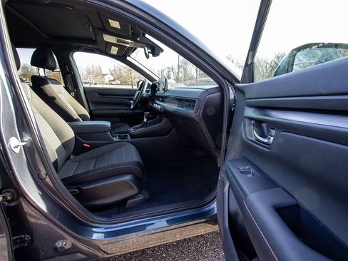 Used 2025 Honda CR-V Sport image 18