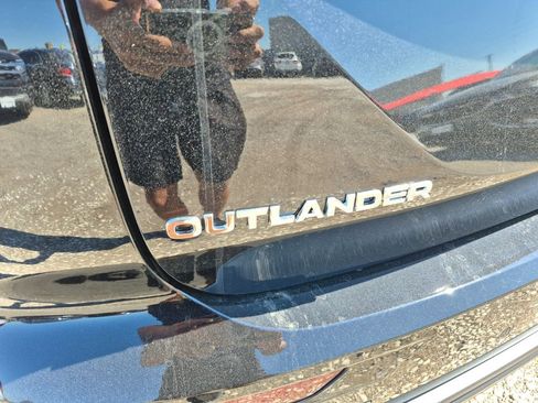 New 2026 Mitsubishi Outlander ES FWD image 13