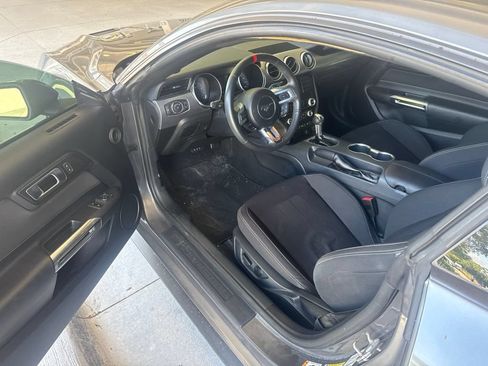 Used 2021 Ford Mustang GT RWD image 9