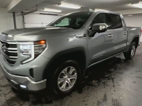 Certified 2025 GMC Sierra 1500 SLT AWD/4WD image 4