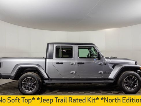 Used 2020 Jeep Gladiator Overland AWD/4WD image 16