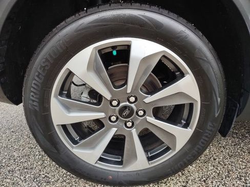 Used 2024 Ford Escape Platinum AWD/4WD image 26