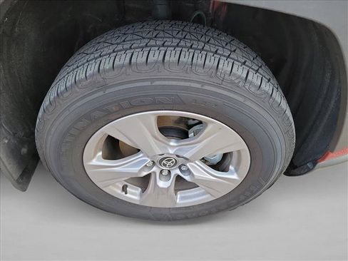 Used 2025 Toyota RAV4 XLE w/ Convenience Package FWD image 10