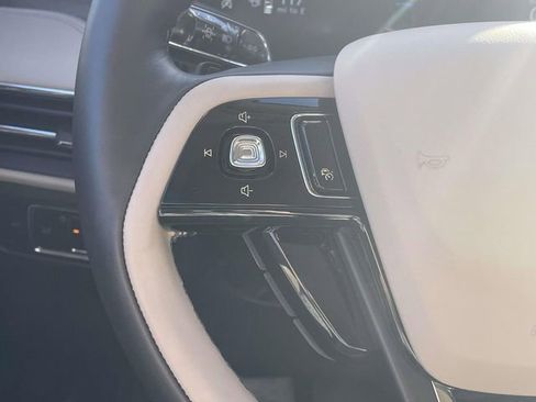 New 2026 Lincoln Corsair Reserve image 15