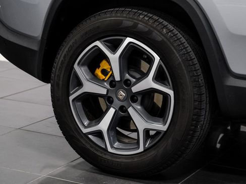 Used 2024 Rivian R1S Adventure AWD/4WD image 58
