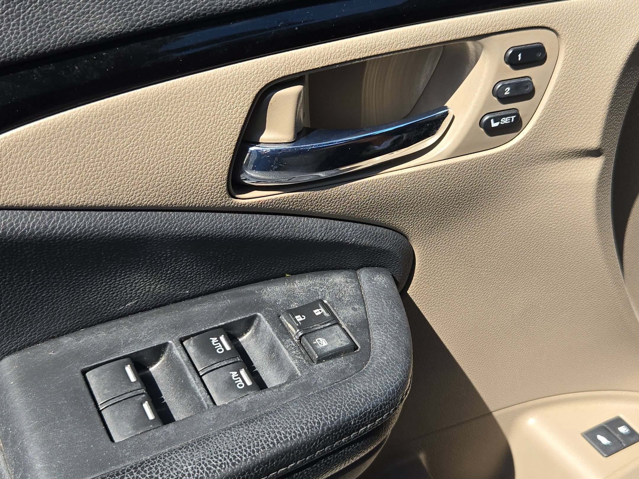 Used 2021 Honda Pilot Touring image 12