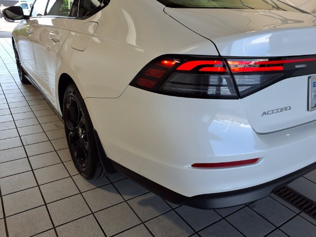 Certified 2025 Honda Accord SE image 20