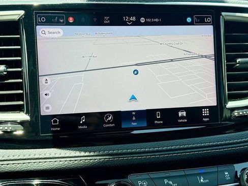 Used 2024 Chrysler Pacifica Limited FWD image 33