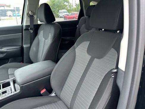 New 2026 Kia Sorento LX FWD image 7