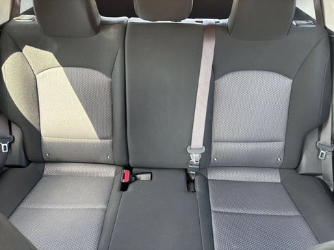 Used 2025 Kia Soul LX w/ LX Technology Package FWD image 36