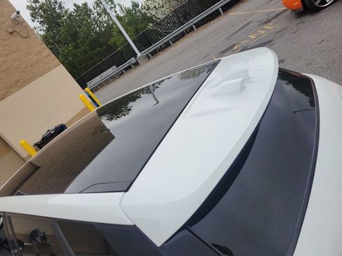 Used 2018 Land Rover Range Rover Evoque SE Premium image 7