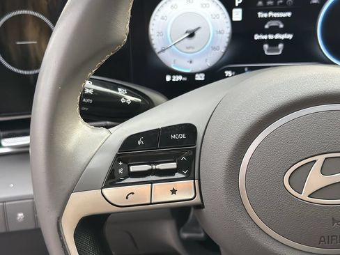 Used 2025 Hyundai Elantra SEL FWD image 23
